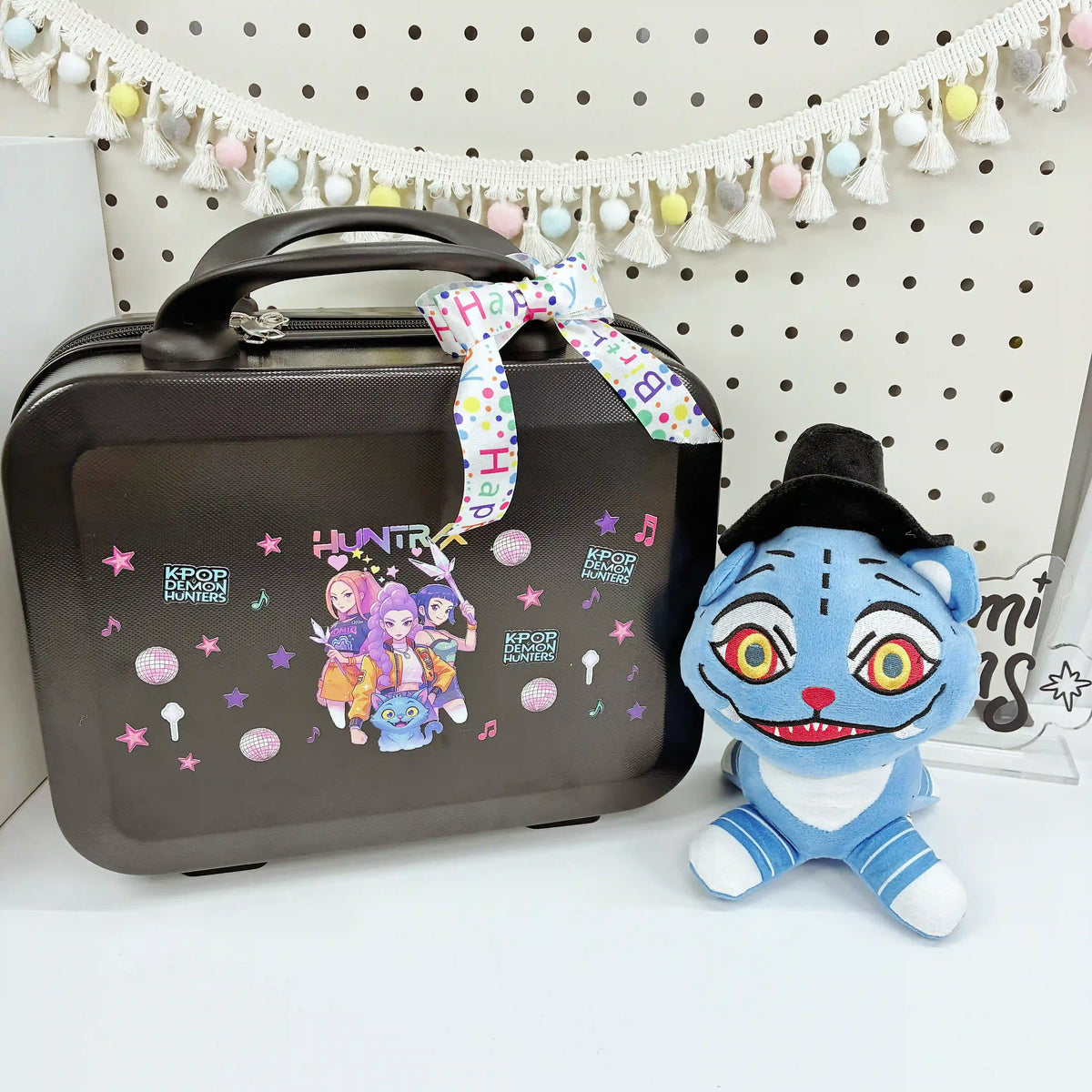 DE 14-Inch Suitcase Mystery Gift Box